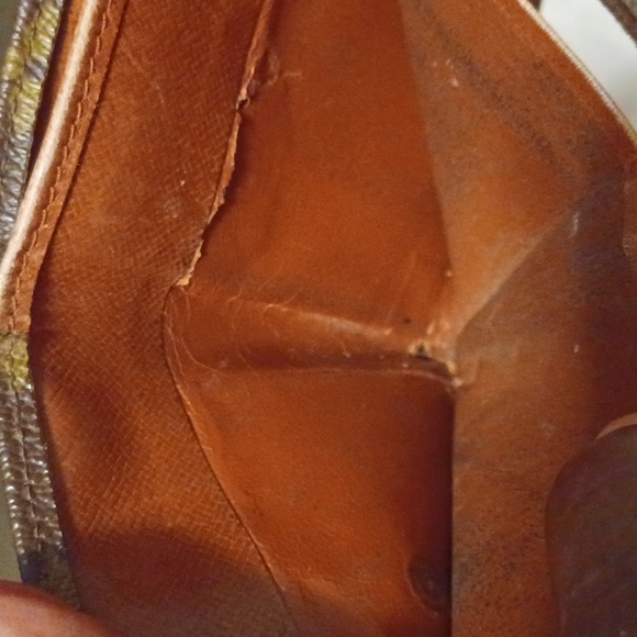 ✨️LOUIS VUITTON MONOGRAM ELISE WALLET - Picture 4 of 16